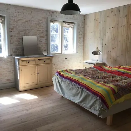 Stort Smukt Hus Med Havudsigt Taet Pa Mons Klint Villa